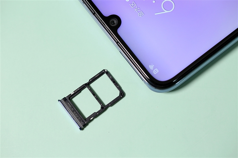 高通首次演示 iSIM 技術(shù)，如果演示成功將不再使用 SIM 卡？